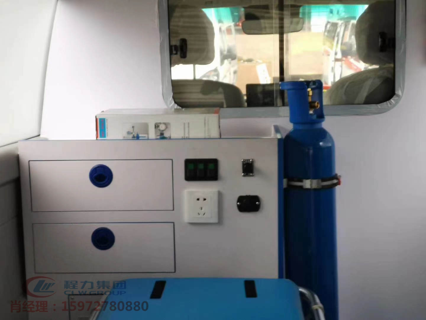 金杯海狮S短轴中顶 小型救护车 国六1.6L 5挡手动