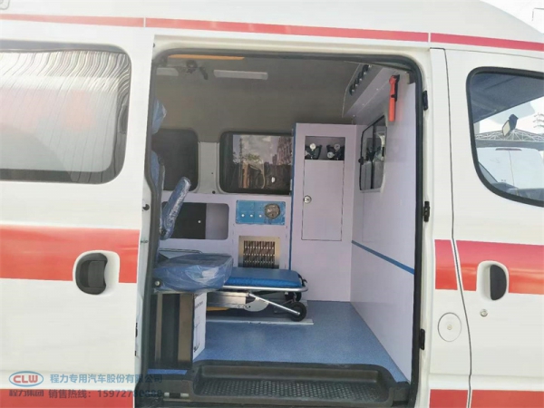 大通V80  短轴 转运型 救护车