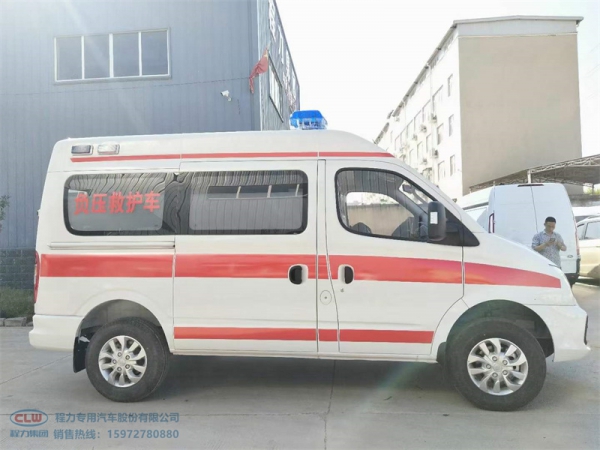 大通V80  短轴 转运型 救护车