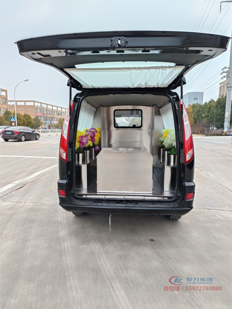 福田牌G5   BJ5036XBY-M1型殡仪车(6).jpg